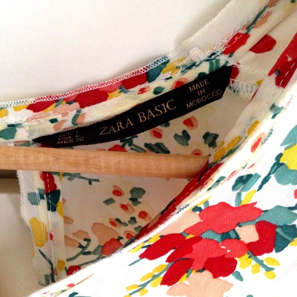 Zara • delicate silky blouse floral print - Picture 6 of 6